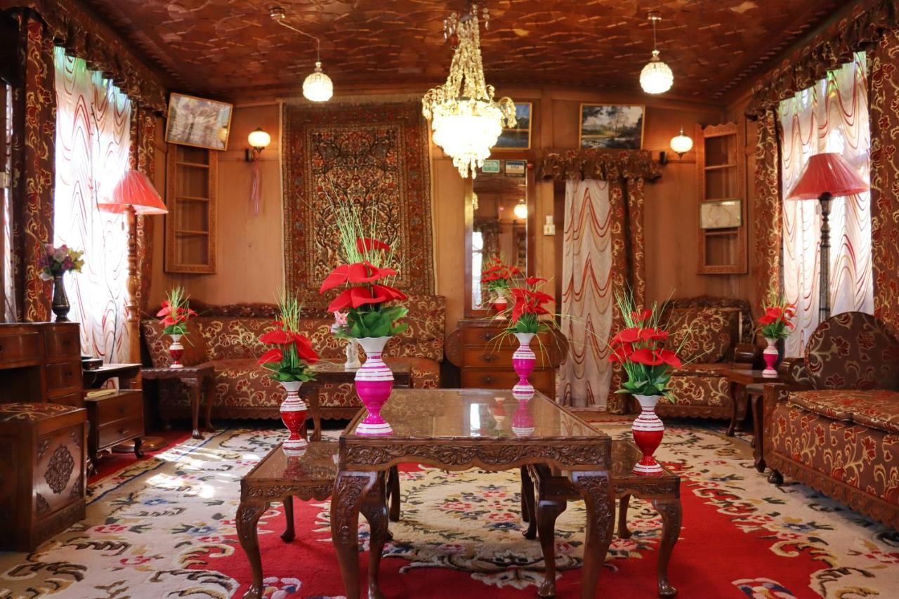 ホテル Chicago Group Of Houseboats Srīnagar エクステリア 写真
