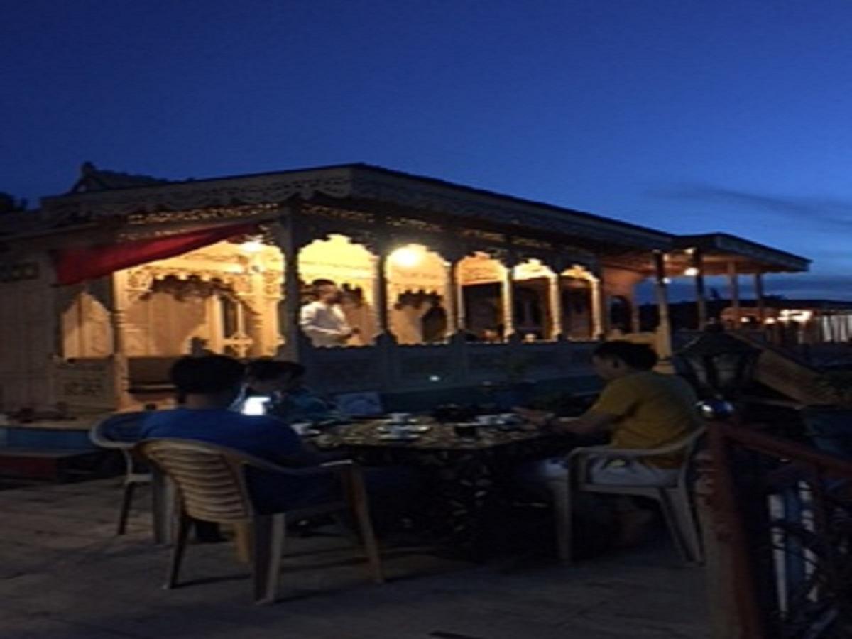 ホテル Chicago Group Of Houseboats Srīnagar エクステリア 写真