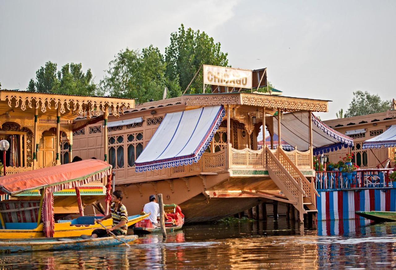 ホテル Chicago Group Of Houseboats Srīnagar エクステリア 写真