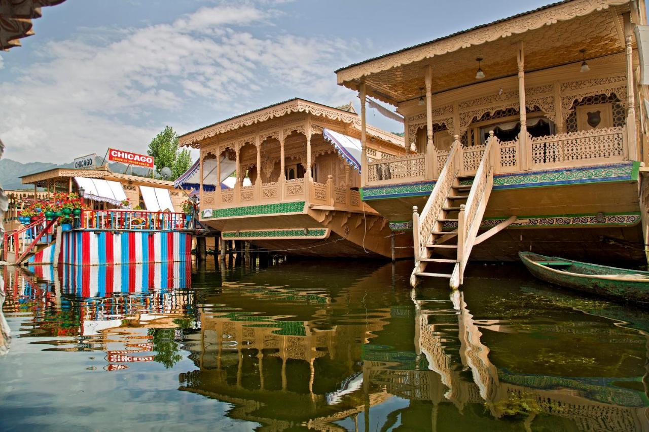 ホテル Chicago Group Of Houseboats Srīnagar エクステリア 写真