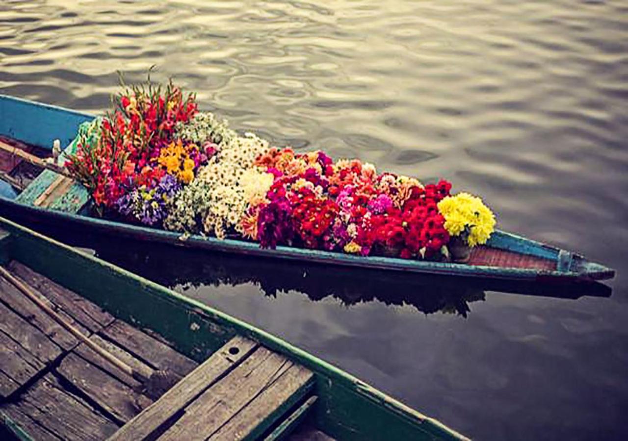ホテル Chicago Group Of Houseboats Srīnagar エクステリア 写真